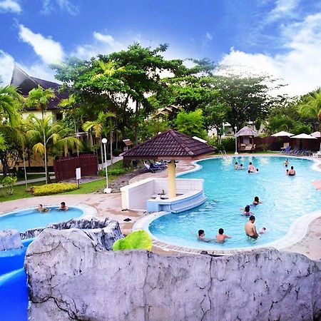 Beringgis Beach Resort & Spa Papar Extérieur photo