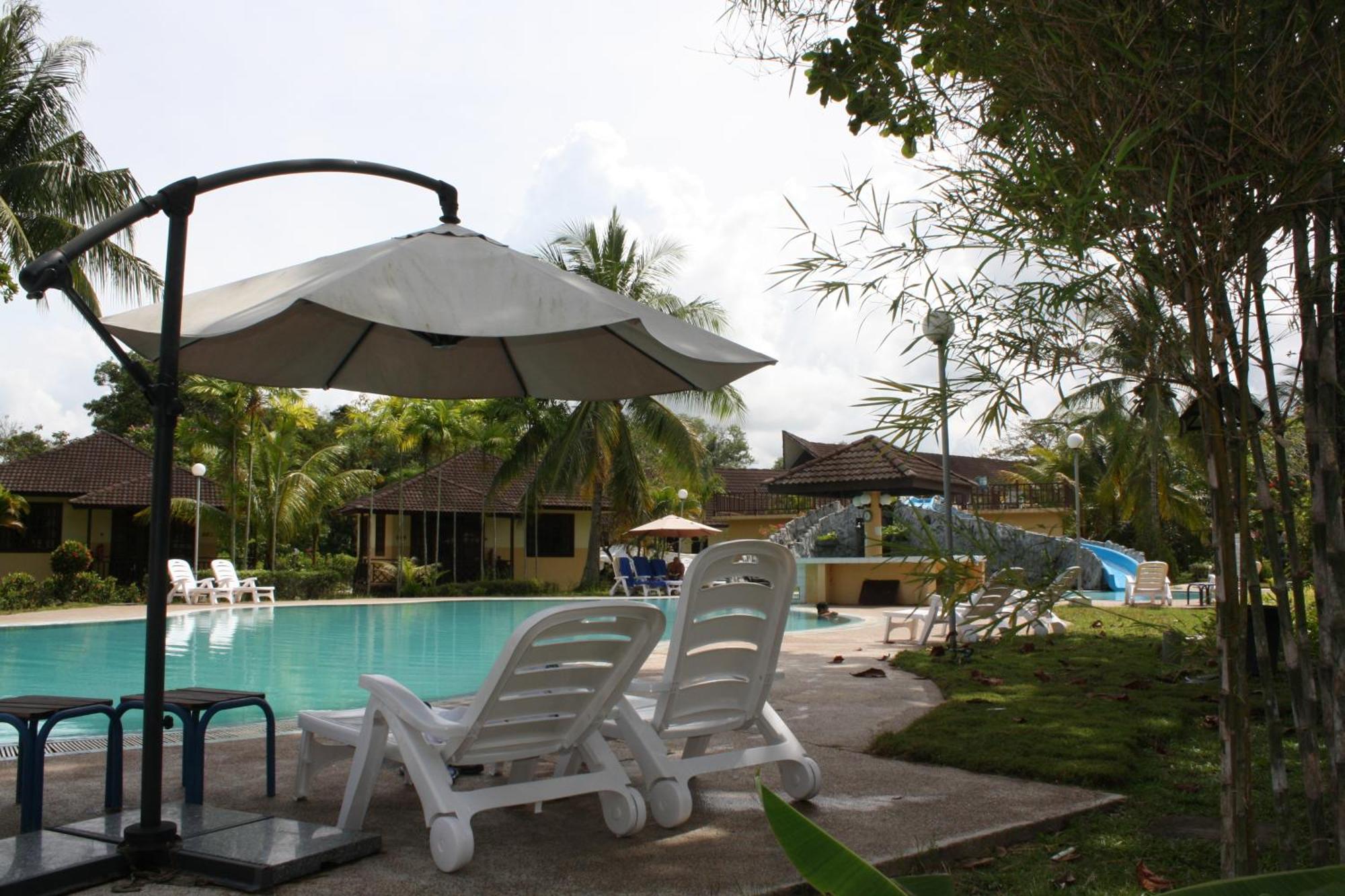 Beringgis Beach Resort & Spa Papar Extérieur photo